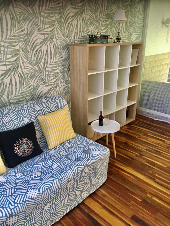 Romantic Two Bedroom Apartments In The Hills Of Budapest With Private Parking מראה חיצוני תמונה