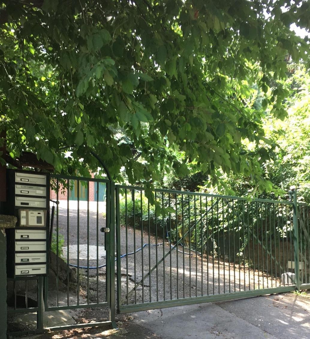 Romantic Two Bedroom Apartments In The Hills Of Budapest With Private Parking מראה חיצוני תמונה